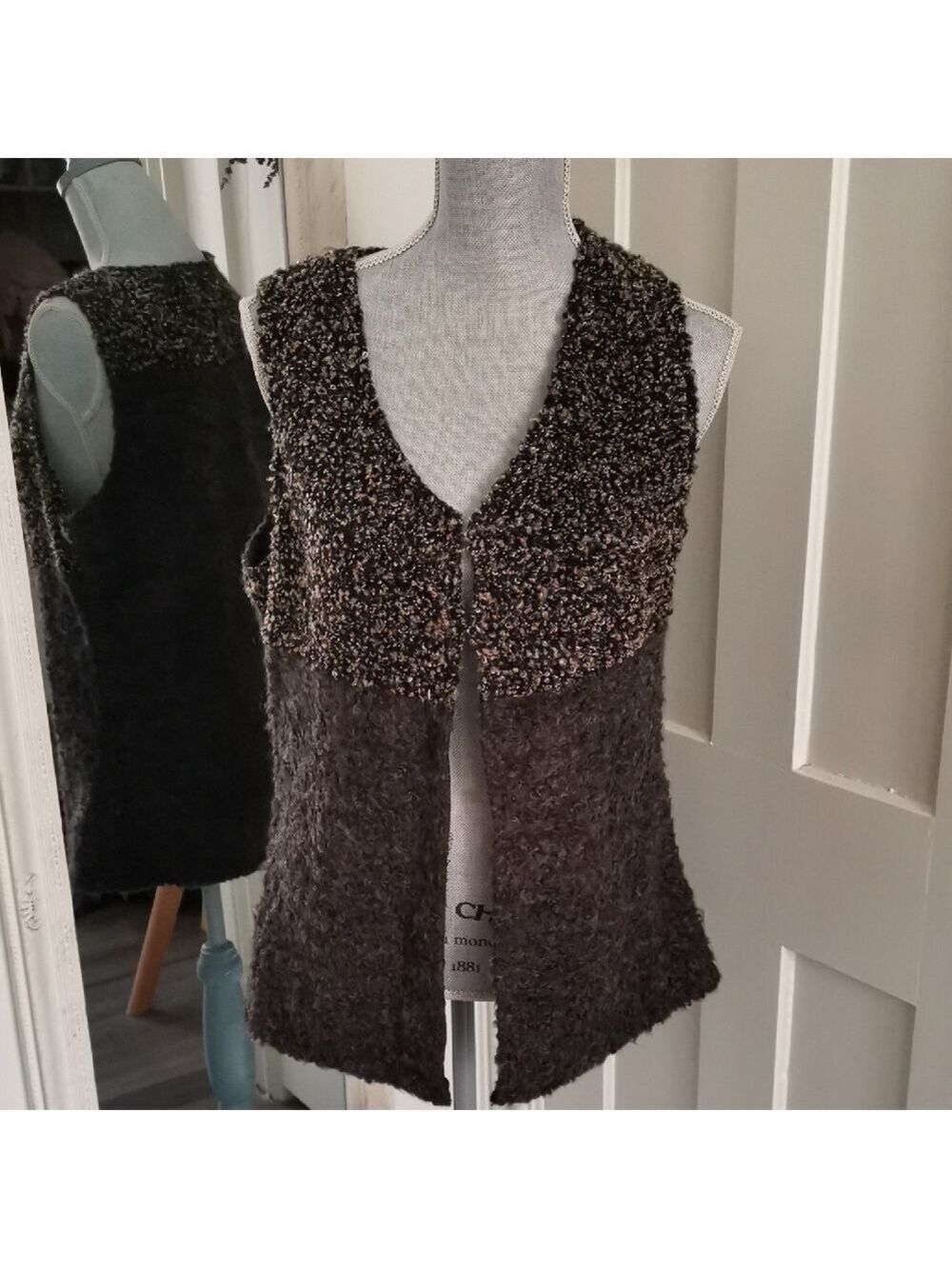 KAKTUS Sherpa Mobwife Sleeveless Cozycore Cabincore Vest. Size M